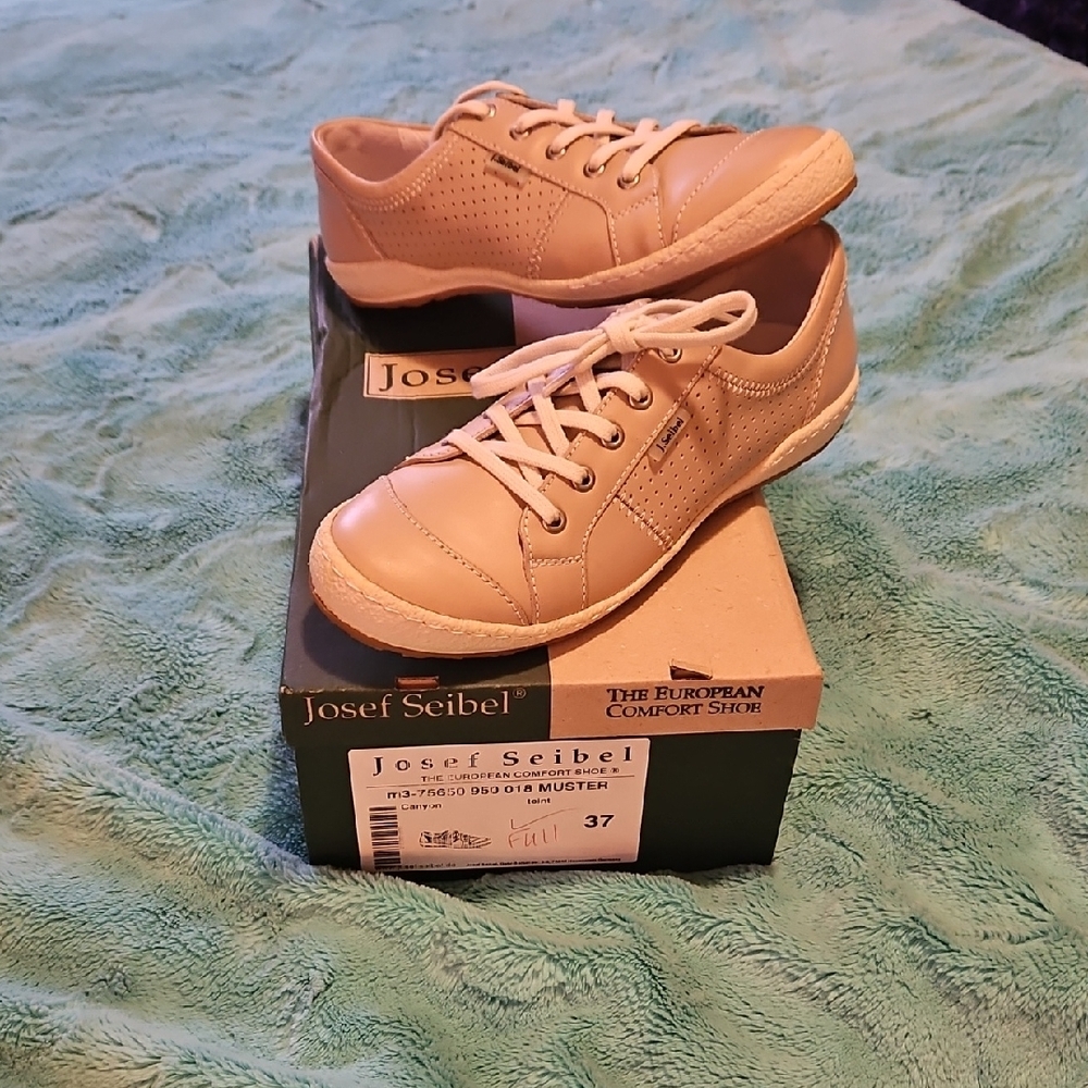 Josef Seibel Beige Sneakers for Women